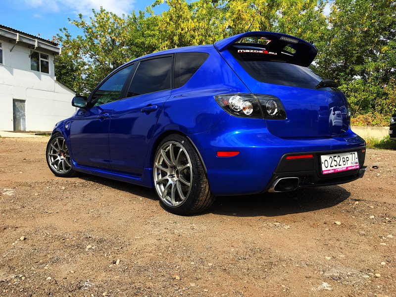 Advan RS r18