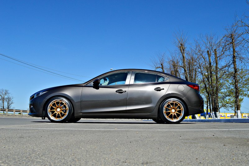 Mazda 3 BL rays