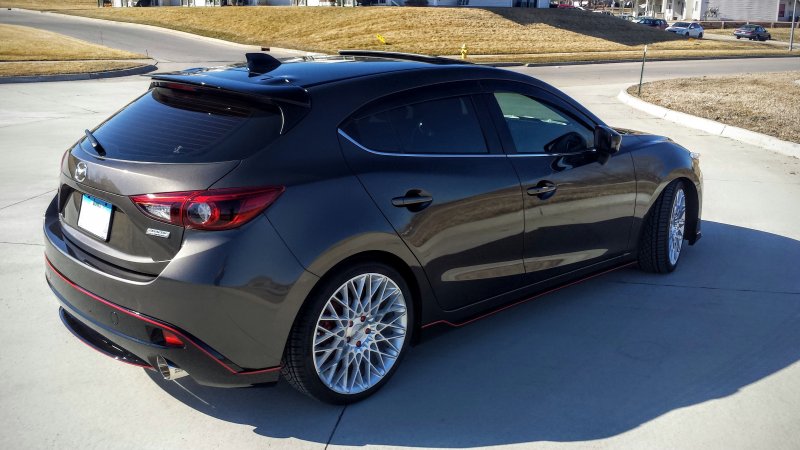 Mazda 3 2018 хэтчбек r18