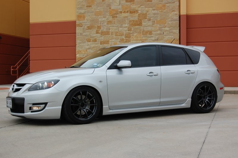 Mazda 3 хэтчбек r17