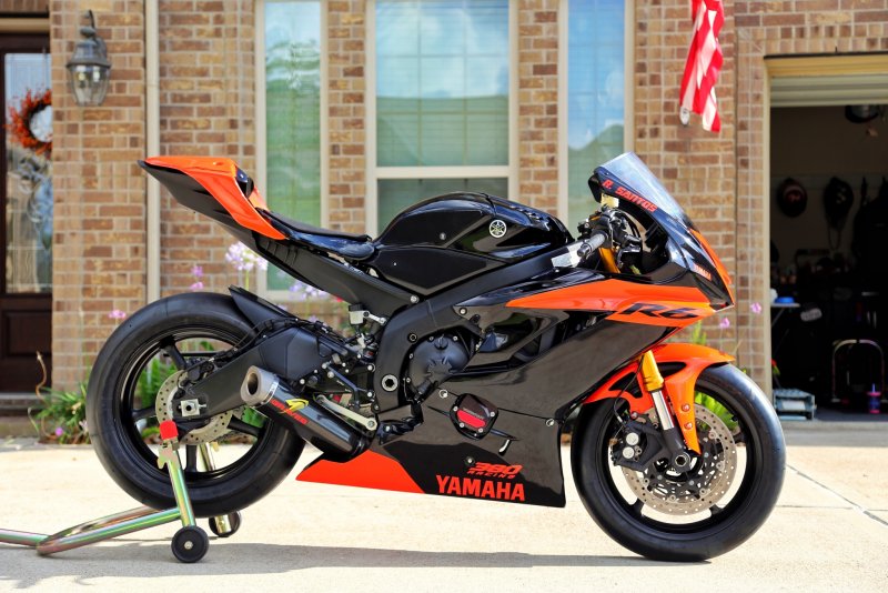 R6 Yamaha Race