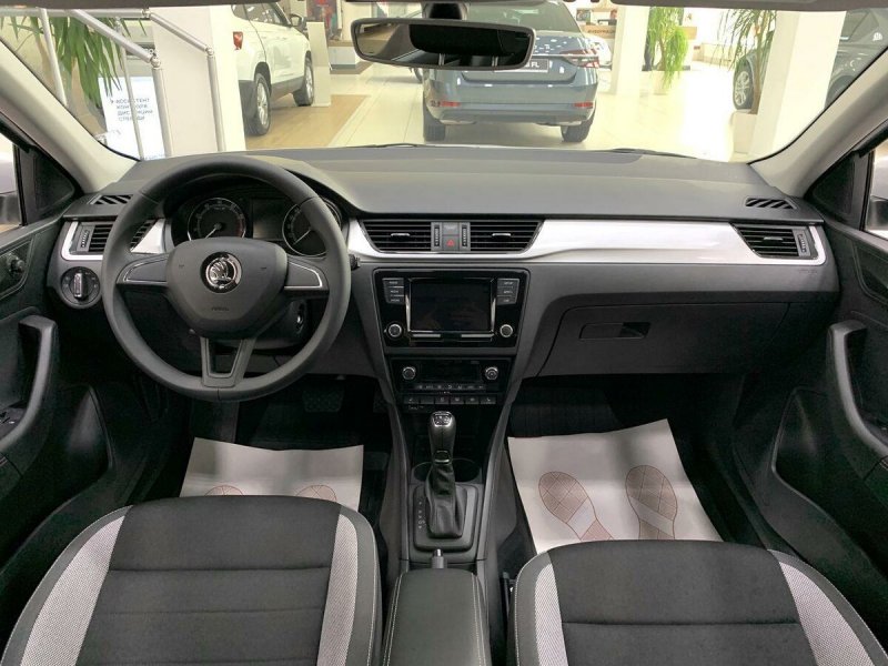 Skoda Karoq Ambition салон