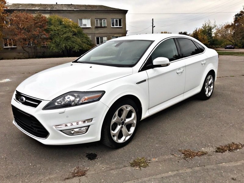 Ford Mondeo 4 White
