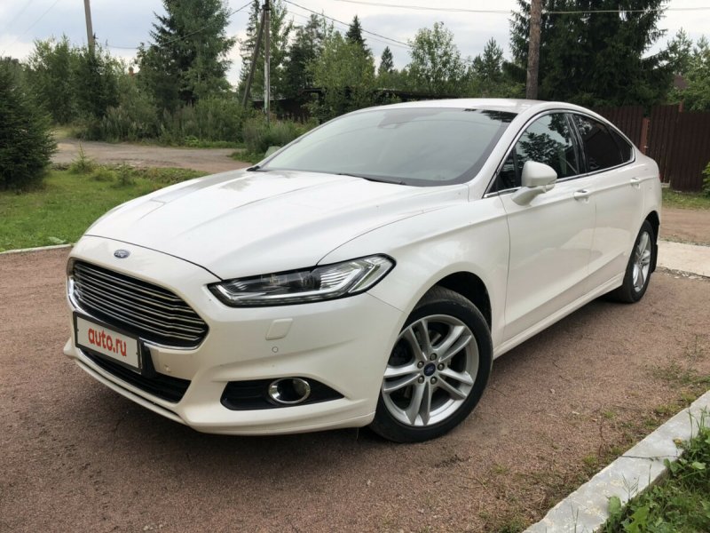 Ford Mondeo 5 белый