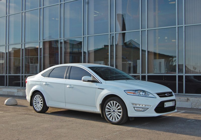 Ford Mondeo 4 White
