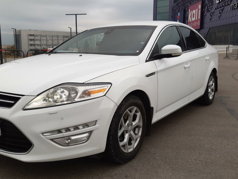 Ford Mondeo 4 белый