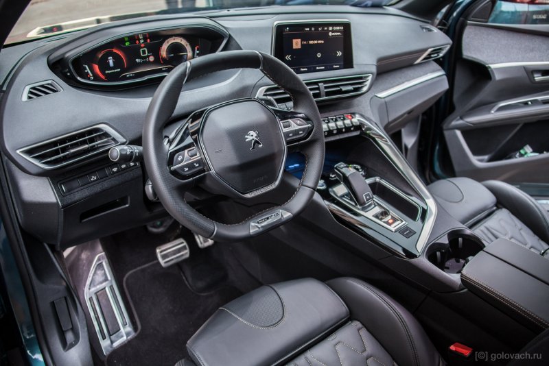 Peugeot 5008 2020 салон