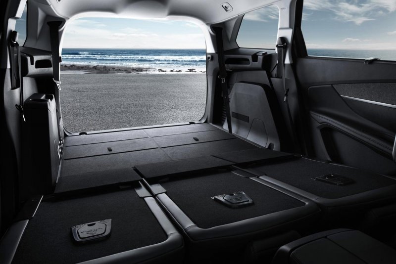 Новый Peugeot 5008 салон