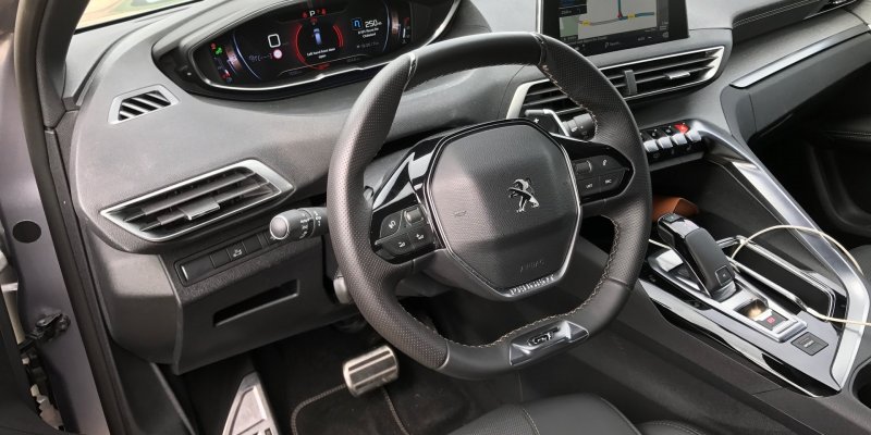 Новый Peugeot 5008 салон