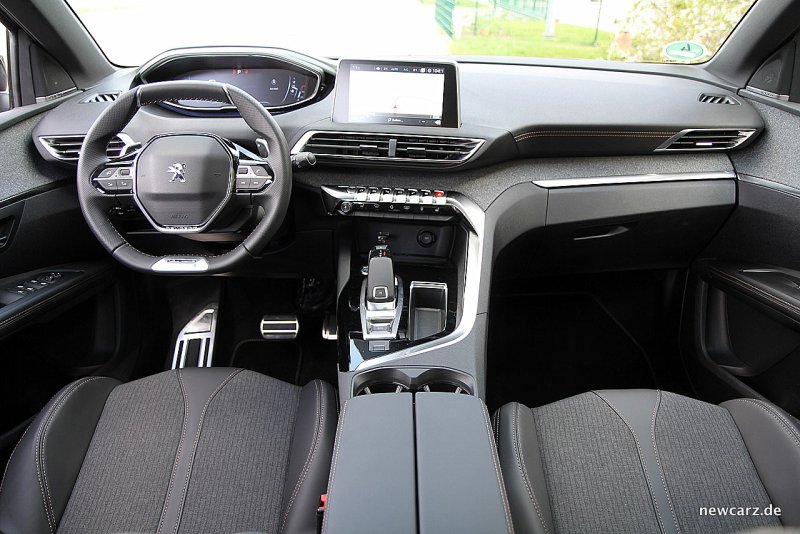 Peugeot 5008 салон