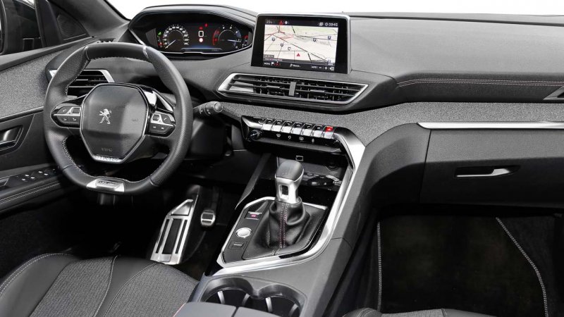 Peugeot 5008 салон