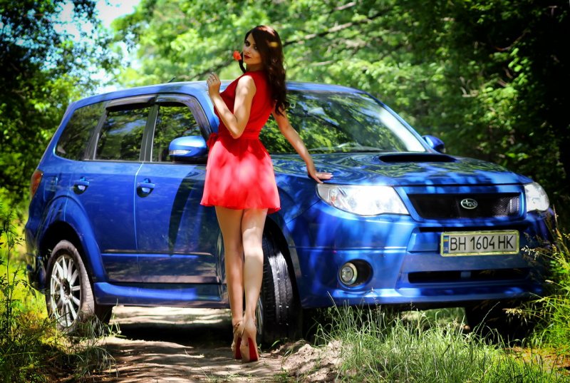 Subaru Forester девушки