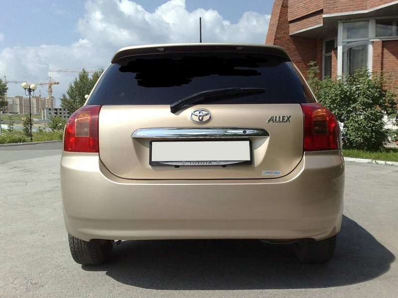 Toyota Allex (e120)