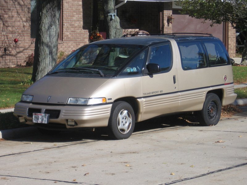 Pontiac Trans Sport 2000