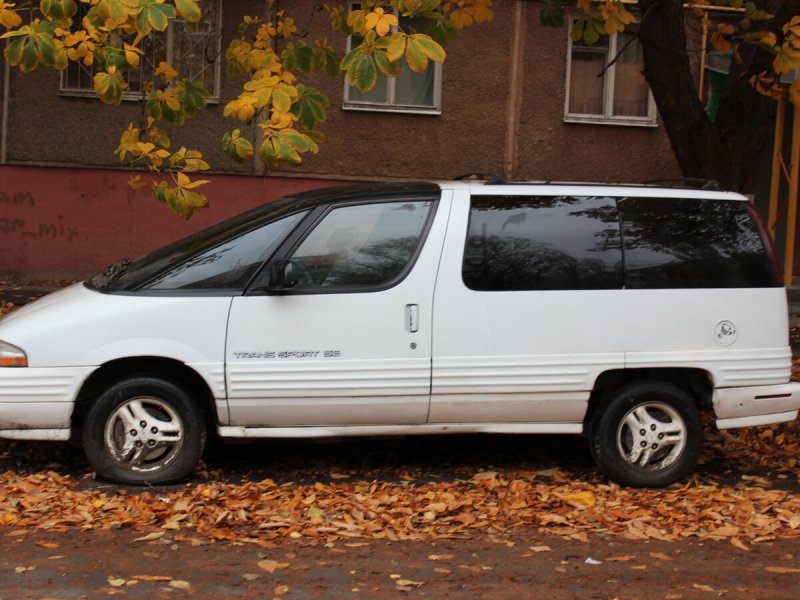Минивэн Pontiac Trans Sport