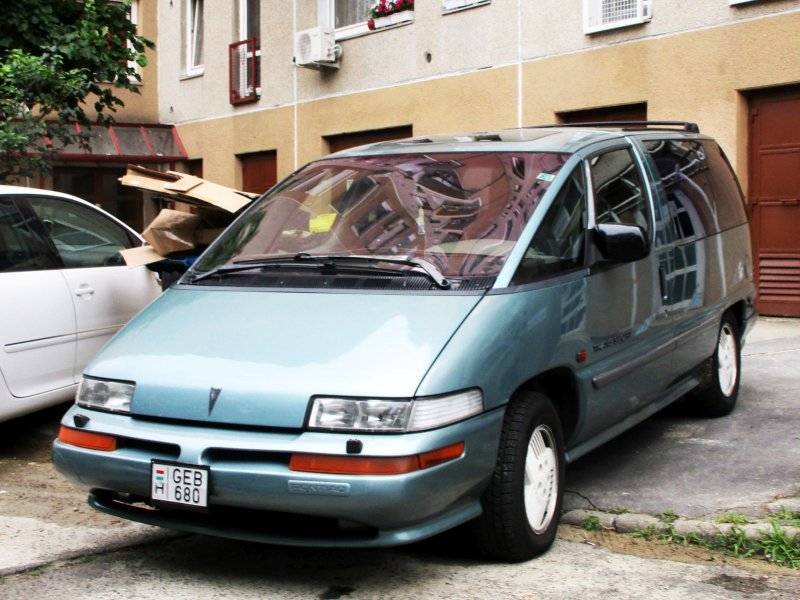 Pontiac Trans Sport i