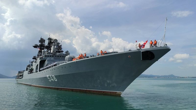 Гвардейский ордена Нахимова ракетный крейсер «Варяг»