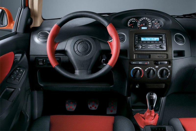 Geely MK Cross 1.5 салон
