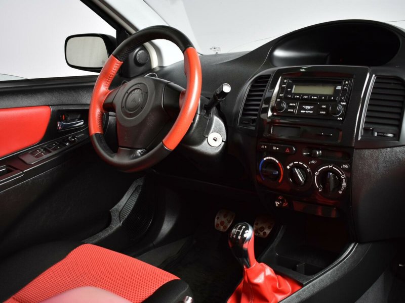 Geely MK Cross