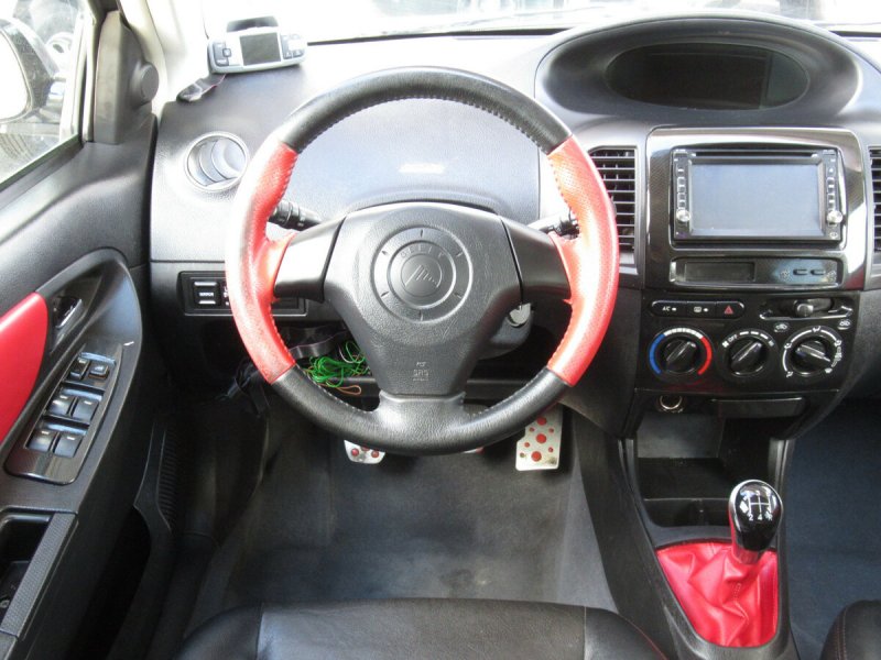 Geely MK Cross 2012 салон