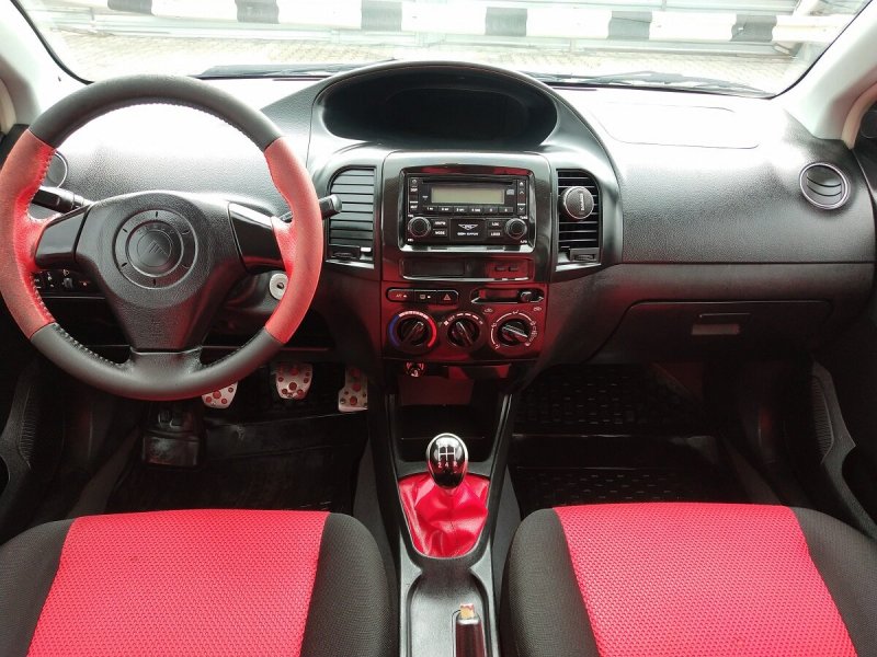 Geely MK Cross 2013 салон