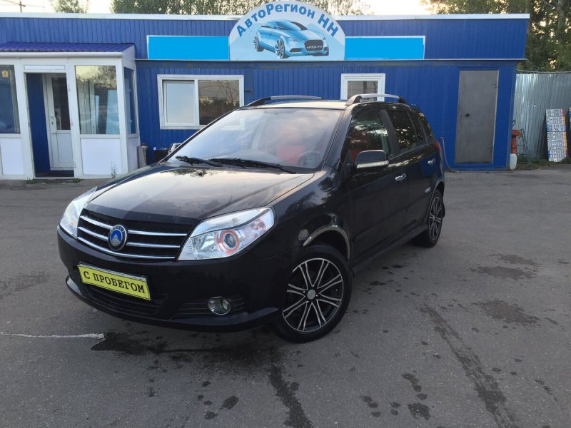 Geely MK Cross задний ряд