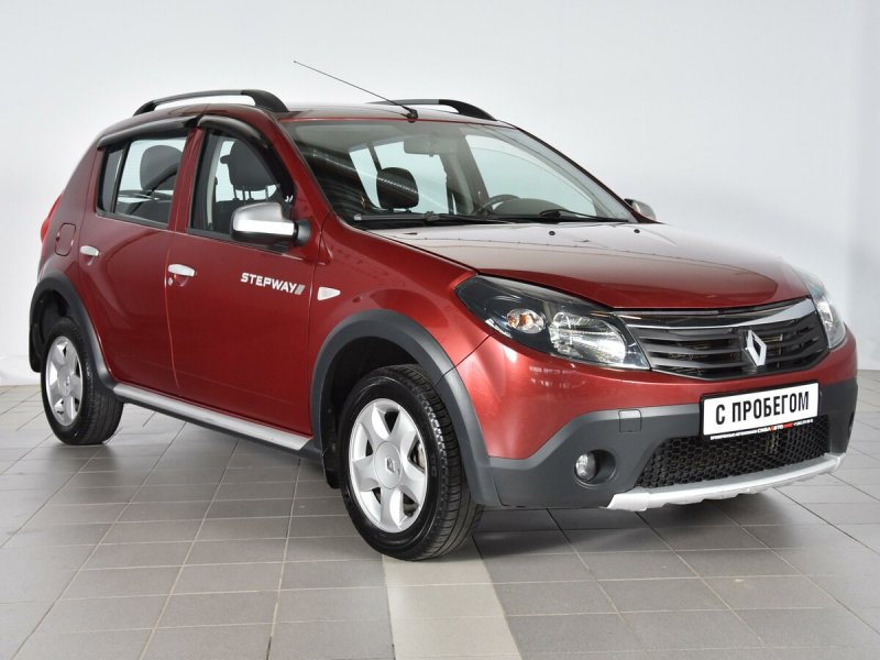 Рено Сандеро Stepway 2012