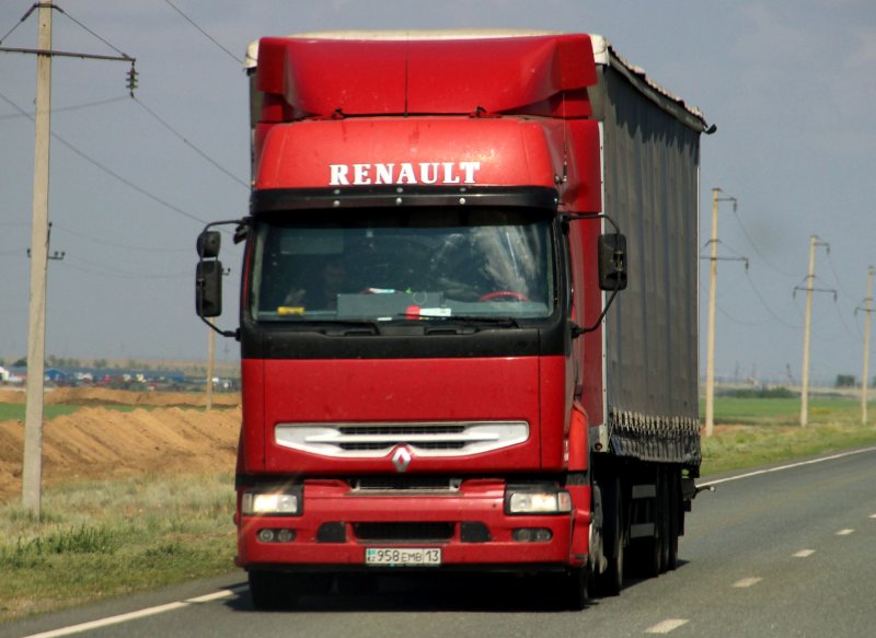 Renault Premium 280