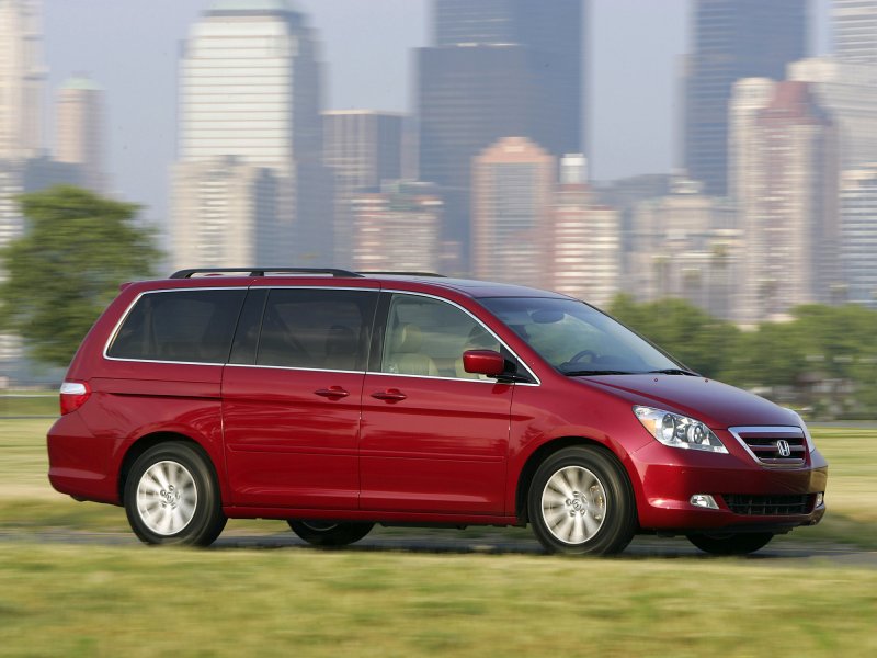 Машина Honda Odyssey