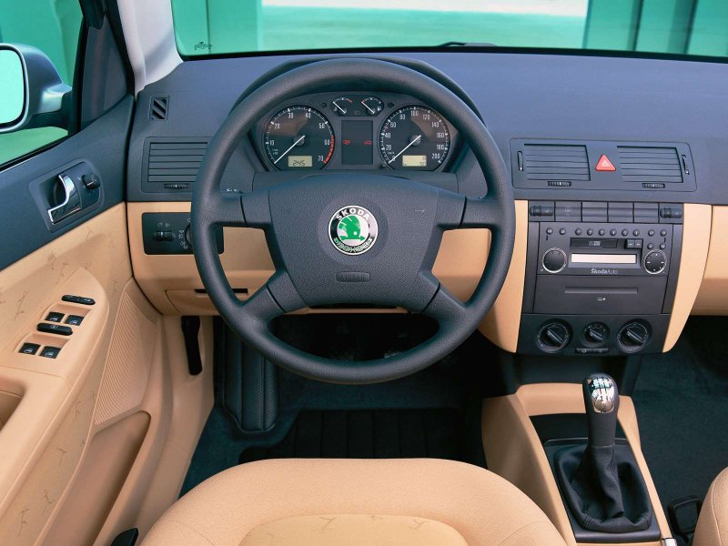 Skoda Fabia 2007 седан салон