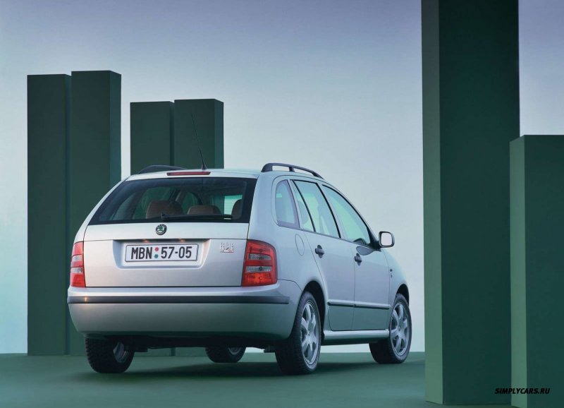 Skoda Fabia 2004 1.2 универсал