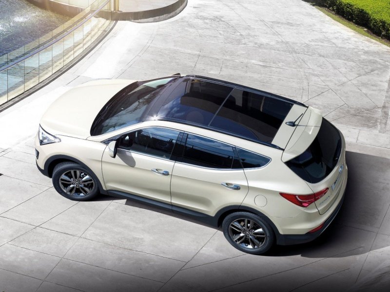 Hyundai Santa Fe с панорамной крышей