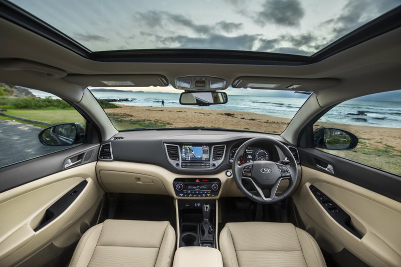 Hyundai Tucson 2019 белый с панорамной крышей