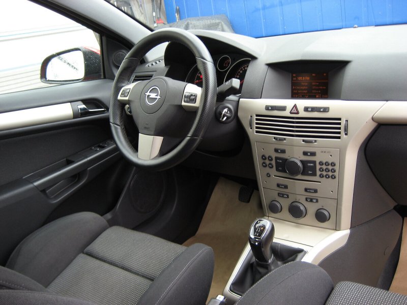 Opel Astra h 2008 салон