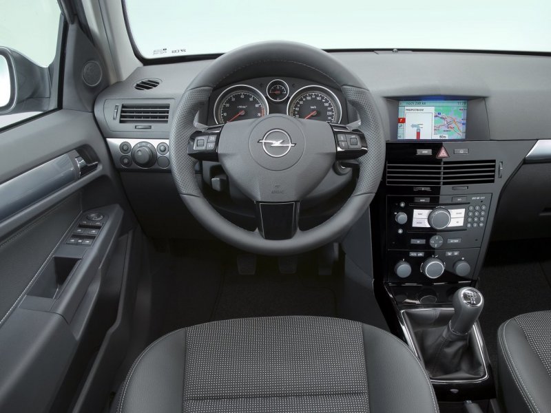 Opel Astra h 2006 салон