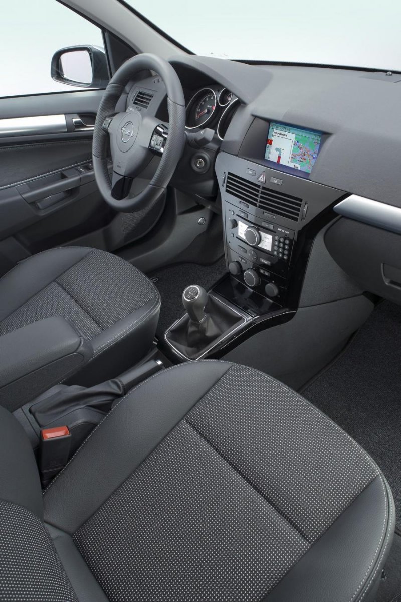 Opel Astra h 2007 салон