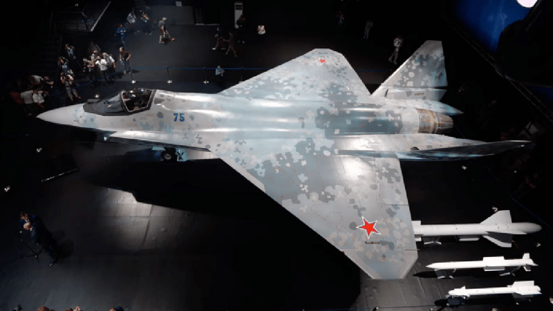 Истребитель Су-75 Checkmate