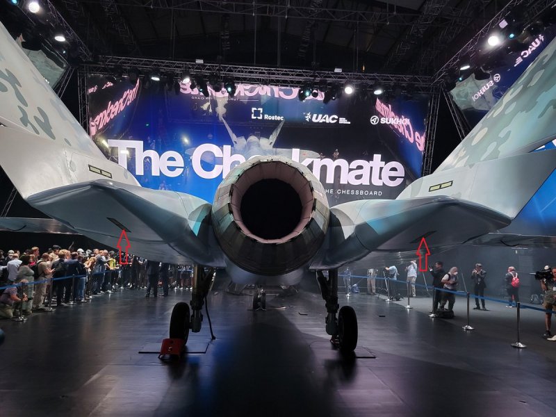 Истребитель Су-75 Checkmate