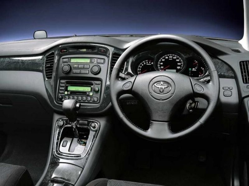 Toyota Kluger v, 2001 салон