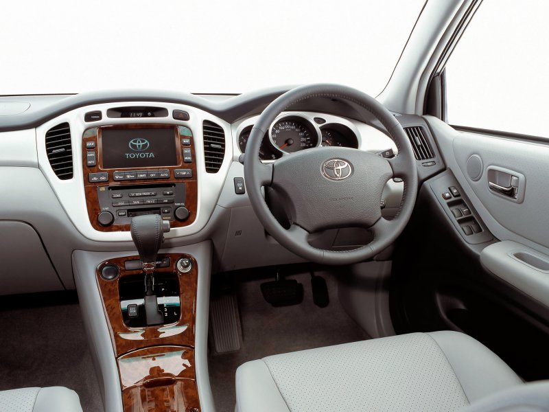 Toyota Kluger v, 2001 салон