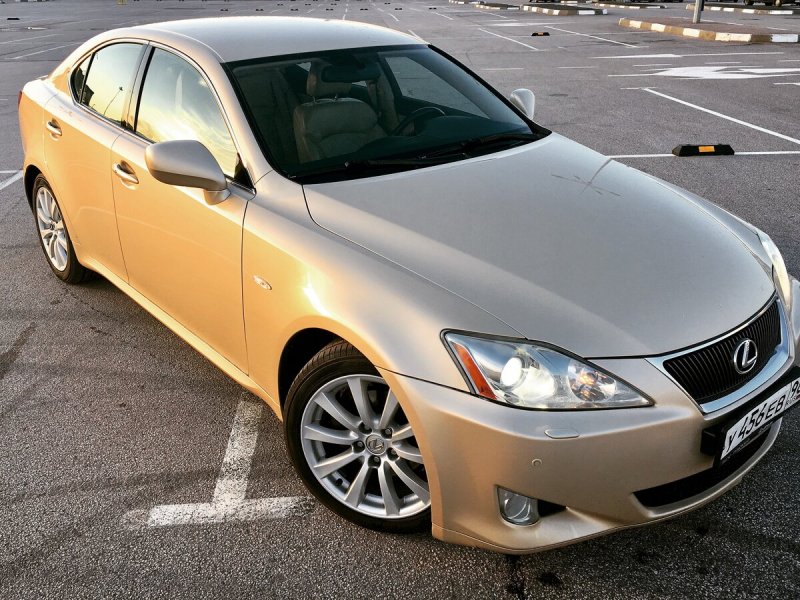 Lexus is II 250