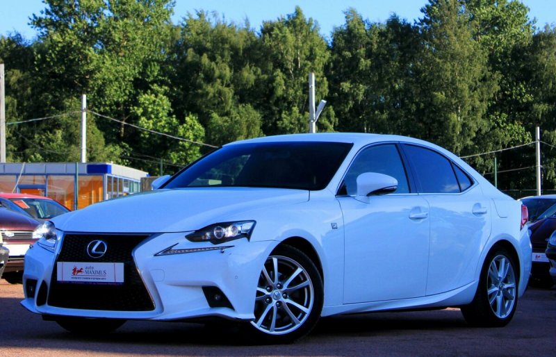 Lexus is 250 2014
