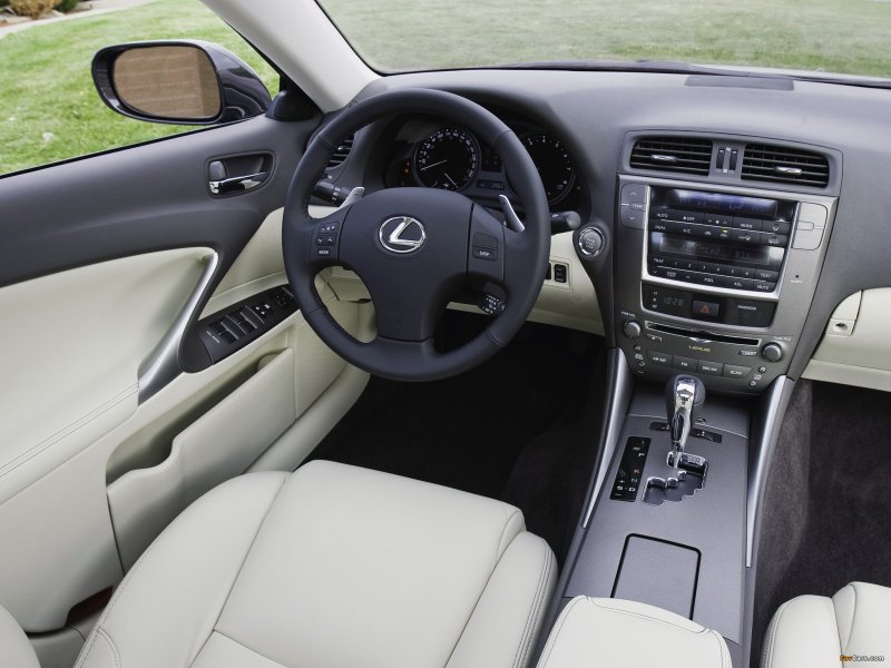 Lexus is 250 2008 салон