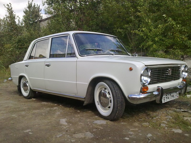 Лада 2101 белая