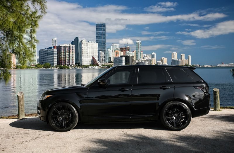 Range Rover Sport черный