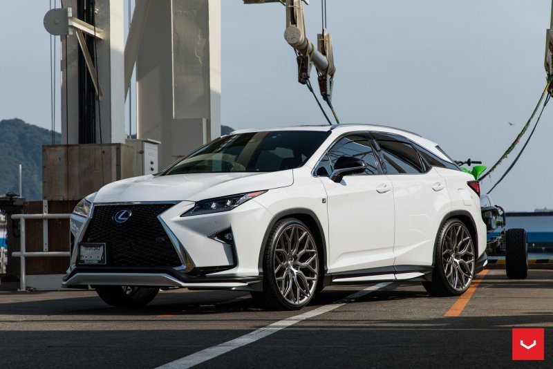Lexus rx450h в обвесе