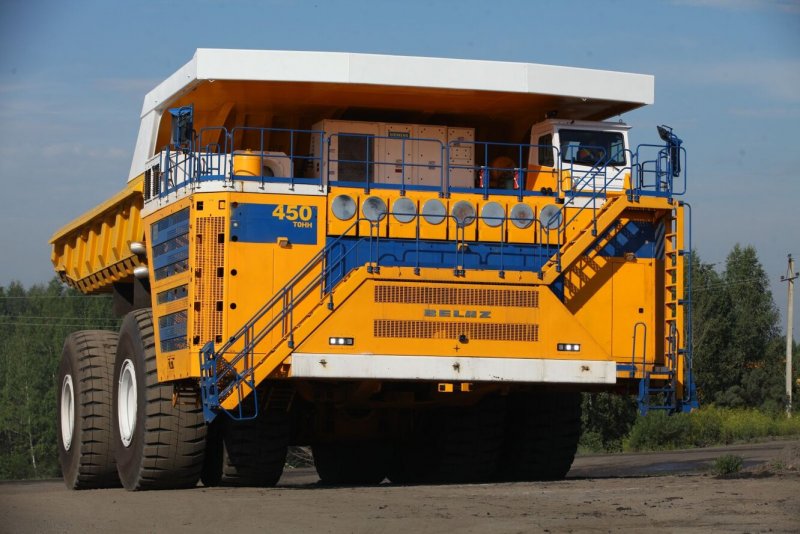 БЕЛАЗ-75710 самосвал
