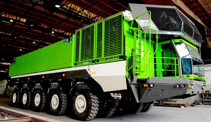 Карьерный самосвал Liebherr t282b