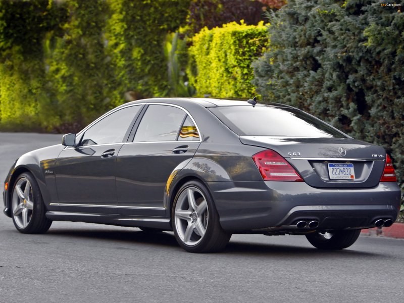 Mercedes Benz w221 AMG