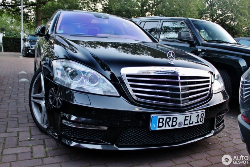 Mercedes 221 AMG